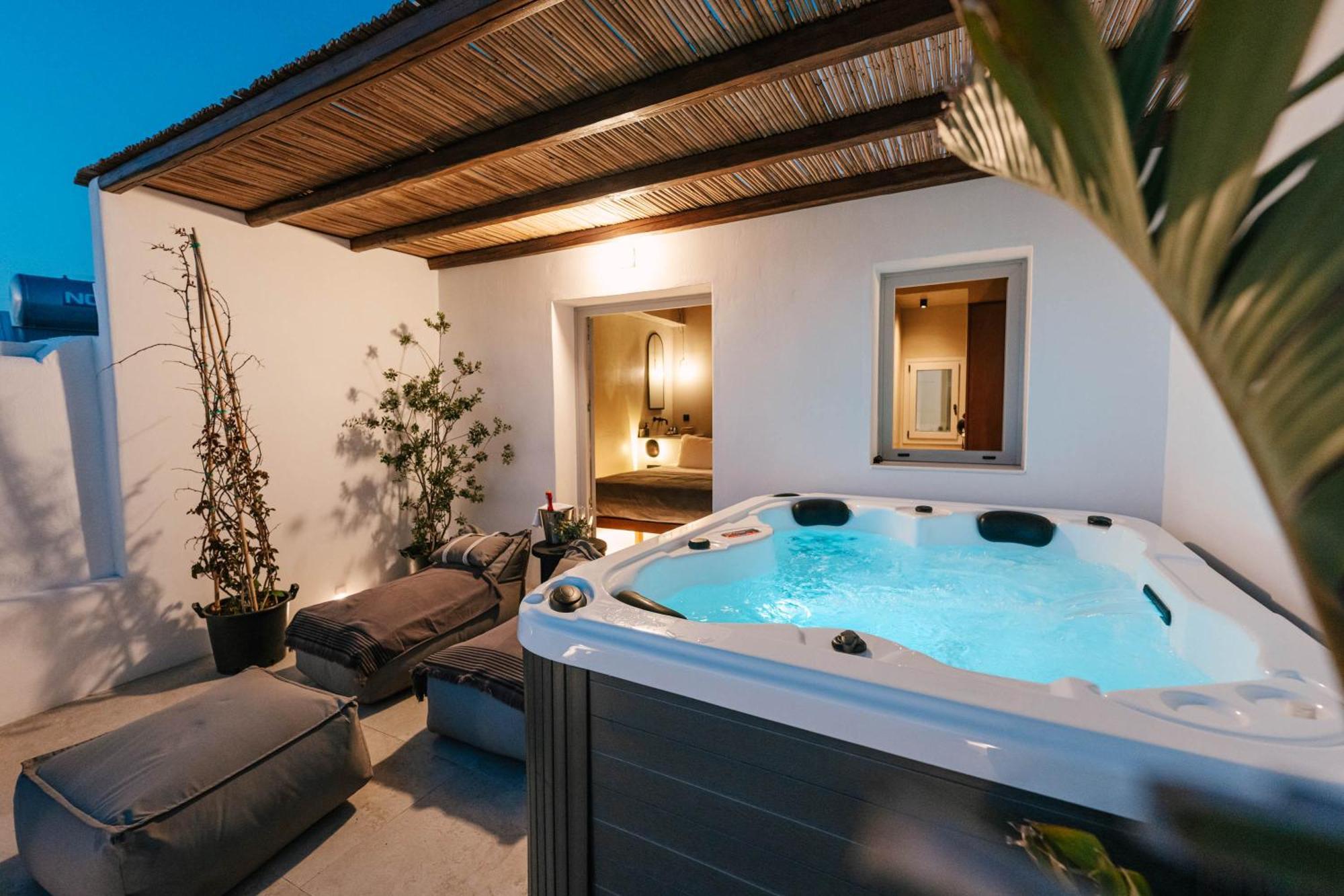 Legends In Town, By Mykonos High Aparthotel Mykonos Town ภายนอก รูปภาพ
