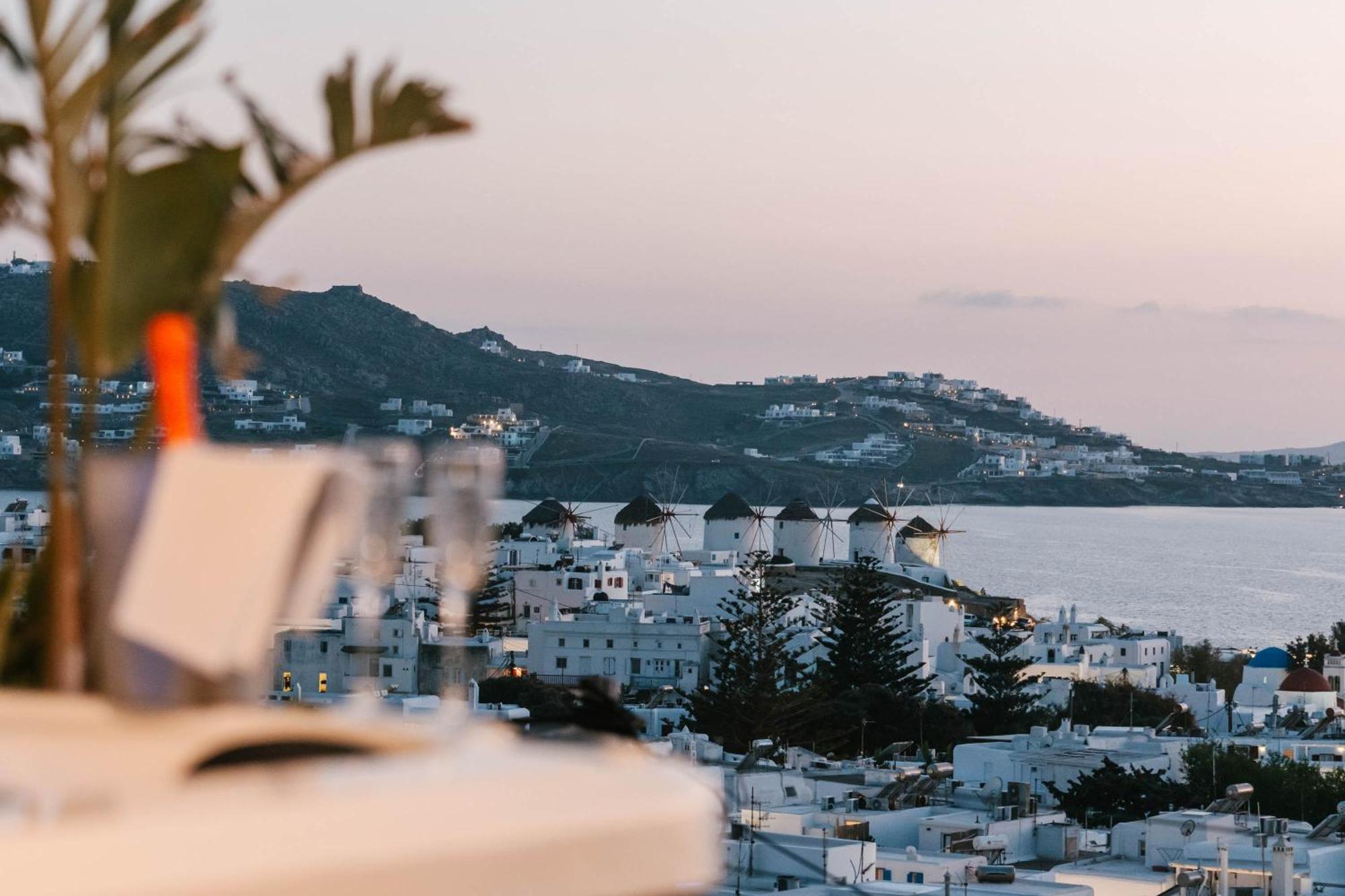 Legends In Town, By Mykonos High Aparthotel Mykonos Town ภายนอก รูปภาพ